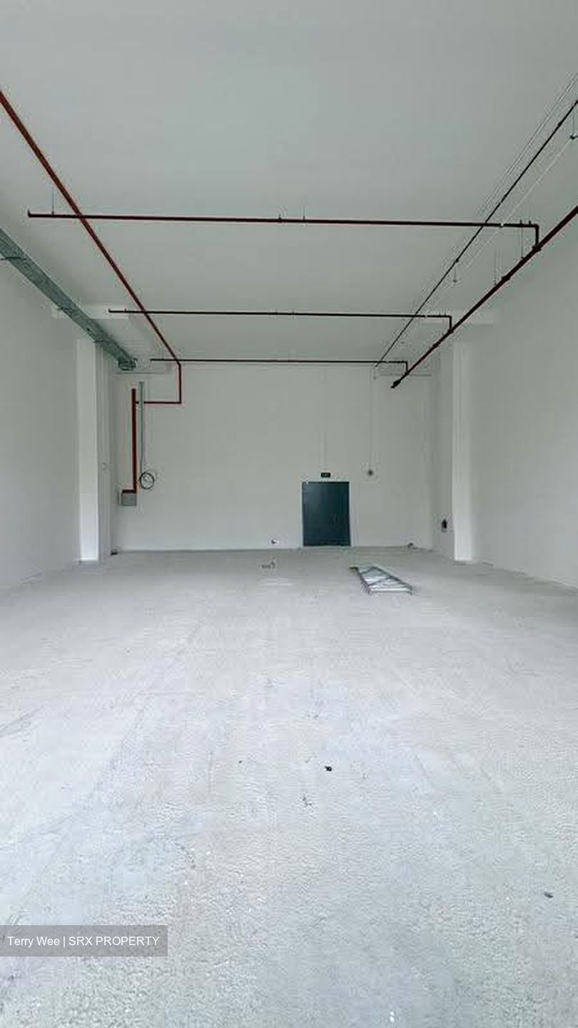 Space 18 (D12), Factory #634492791